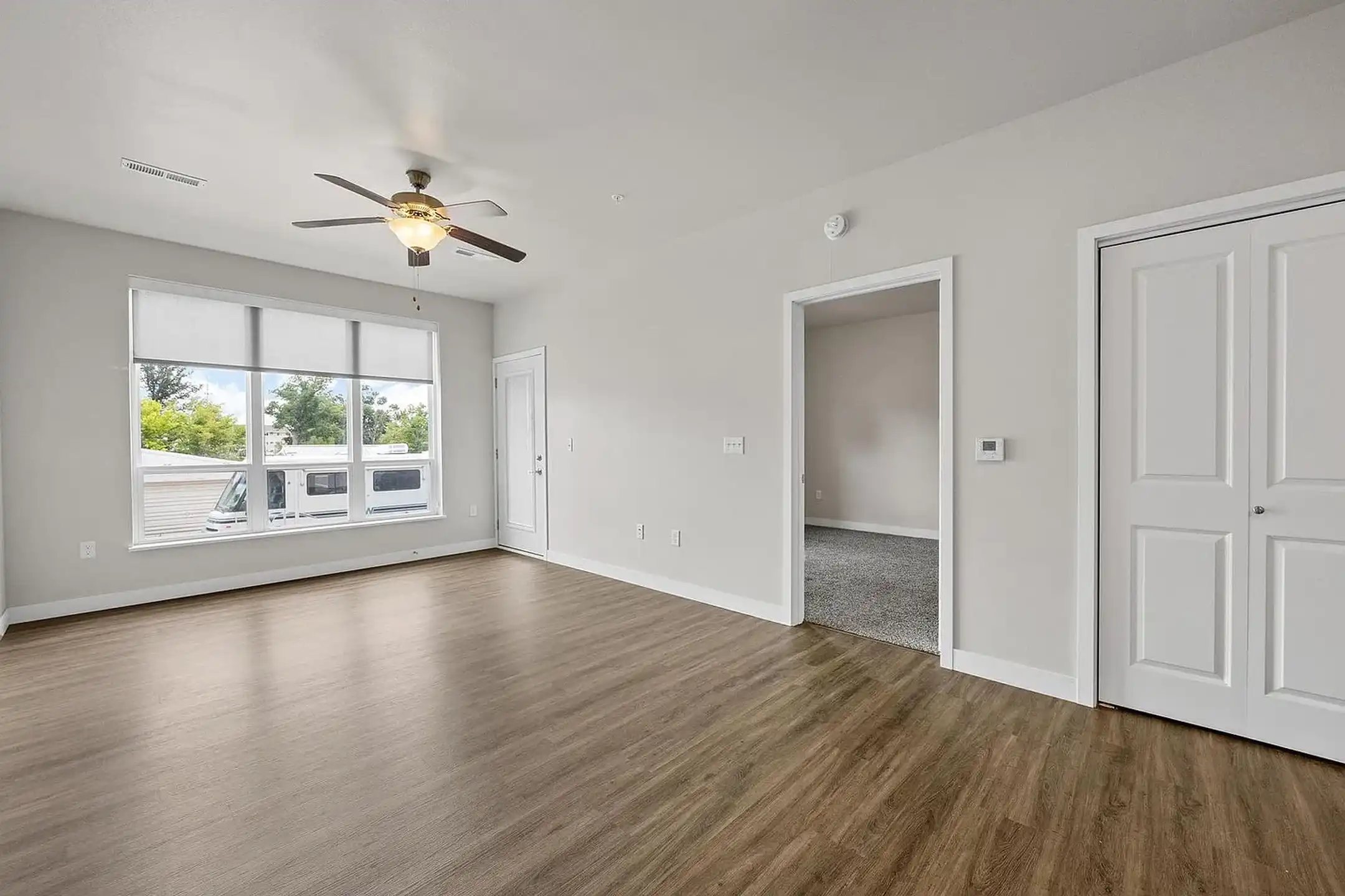 255 Robins Rd - Hiawatha, IA 52233 | ApartmentGuide.com