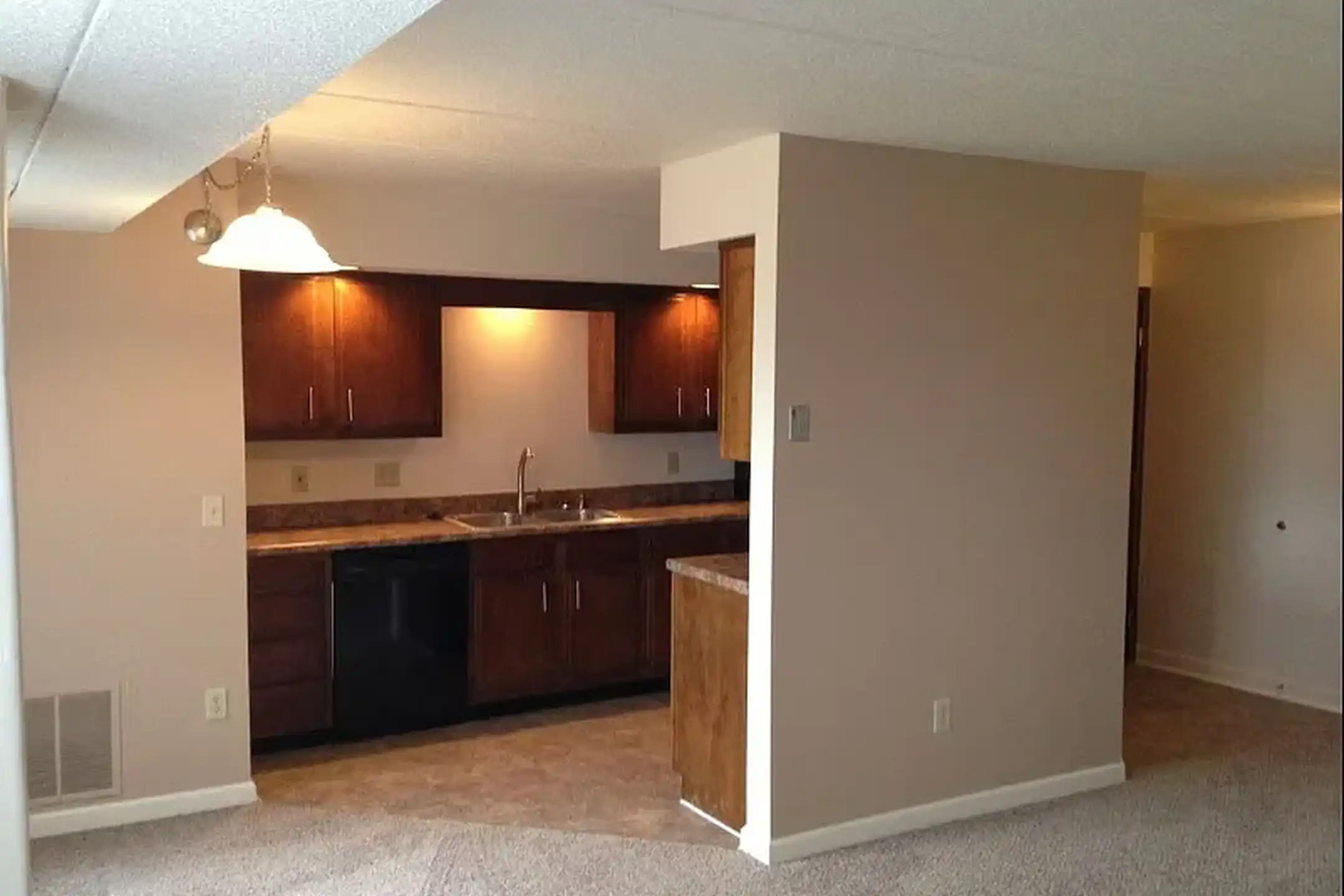 Curated visual reference: Regal Oaks Luxury Apartments Toledo Oh 43606 Photo Inspiration