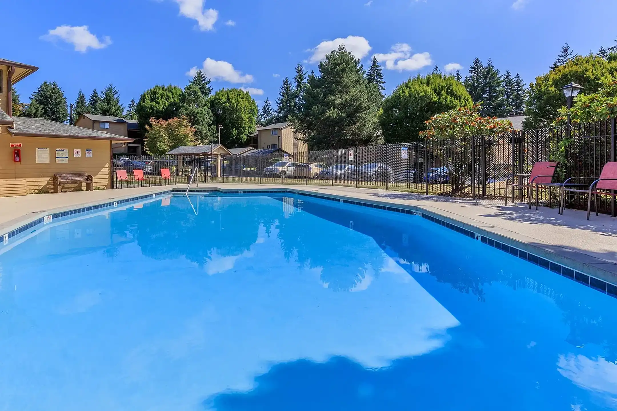 Autumn Ridge Apartments - Shoreline, WA 98133 | ApartmentGuide.com