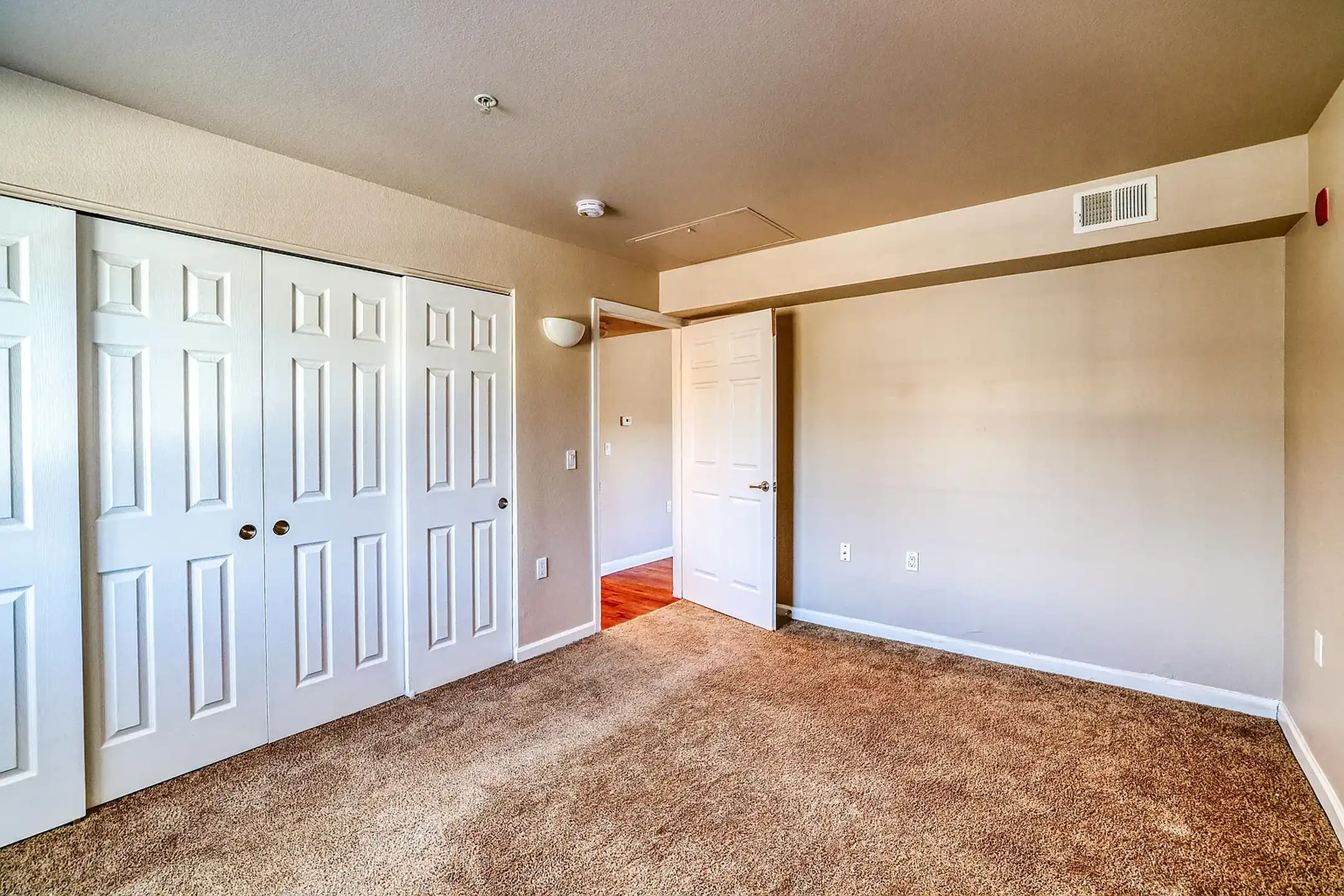 Pinewood Lodge Aurora CO 80012 ApartmentGuide com