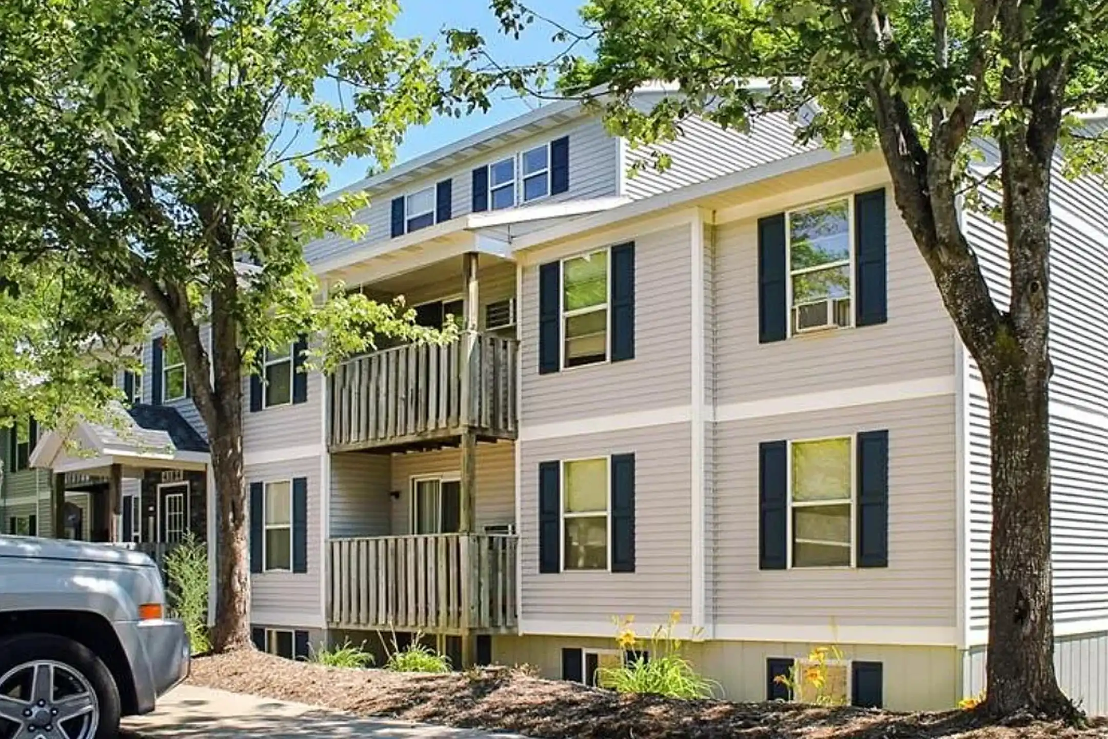 York Creek Apartments Comstock Park, MI 49321