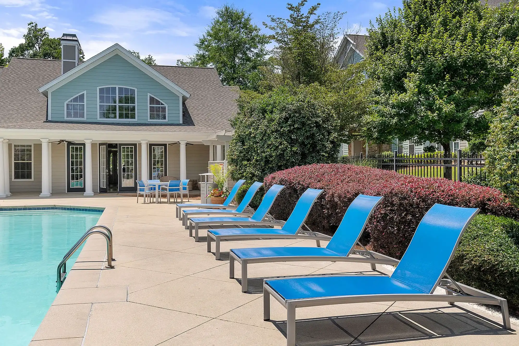 Creekside Vista - Decatur, GA 30034 | ApartmentGuide.com