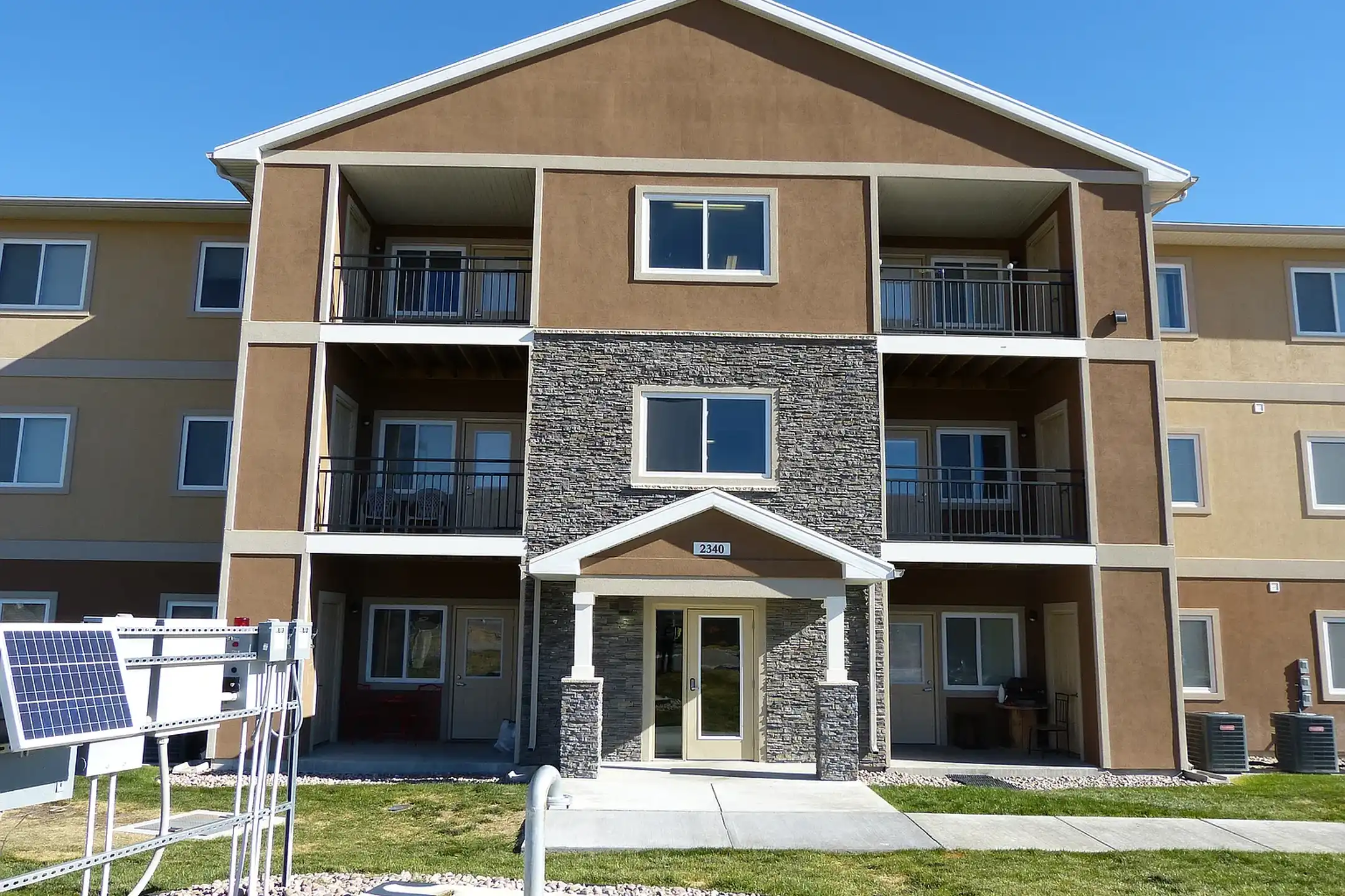 Creekside Apartments - Rock Springs, WY 82901 | ApartmentGuide.com - Luxury Off-Grid Apartments In Rock Springs Wyoming