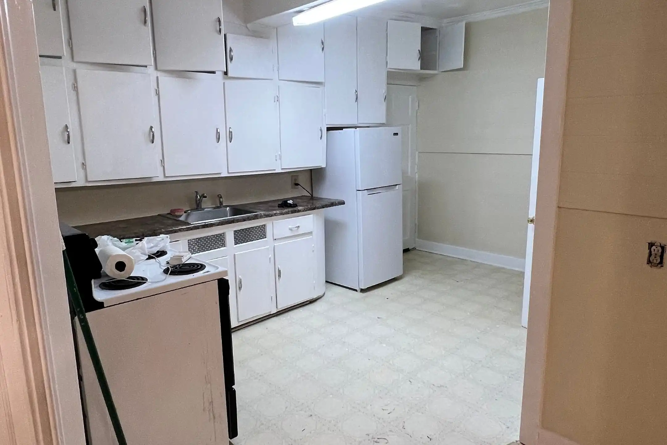 401 S College Ave unit 1 - Fox Lake, WI 53933 | ApartmentGuide.com