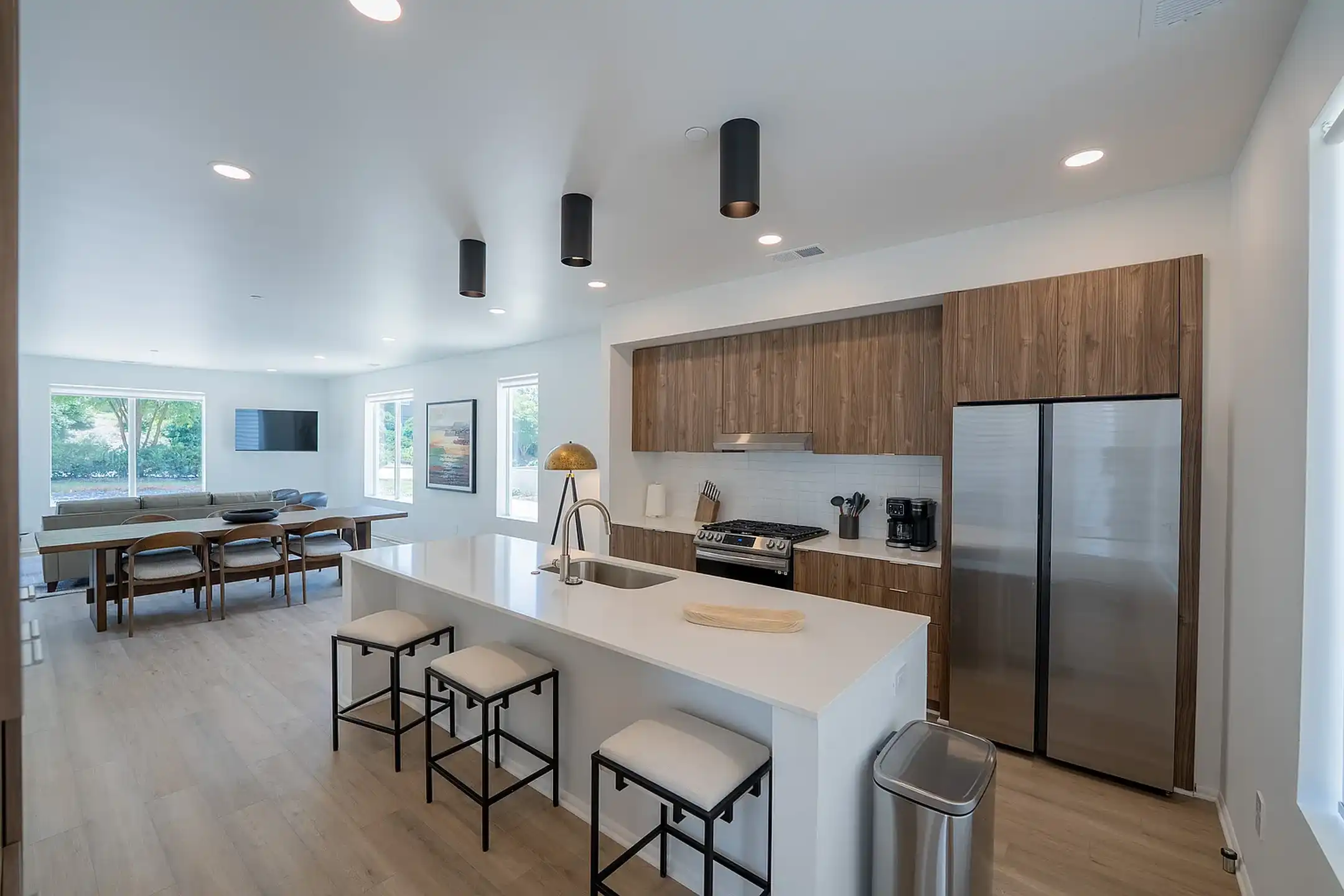 Rutherford House - Greenville, SC 29609 | ApartmentGuide.com