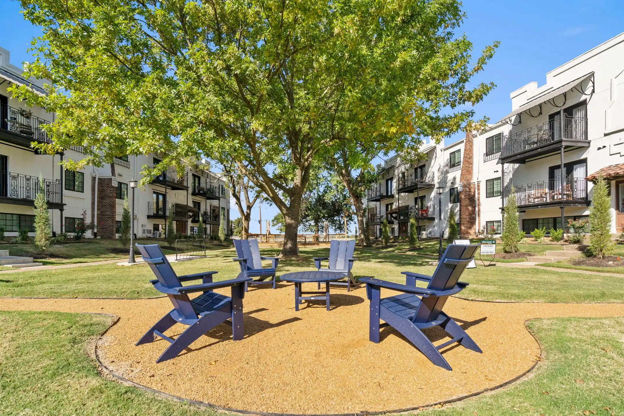 A closer look at Luxurious Vineyard Apartment Rentals Available