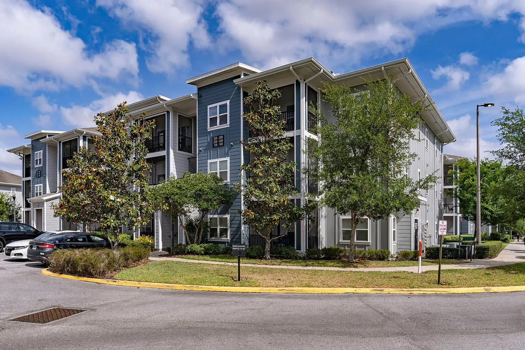 Eastmar Commons Orlando FL 32825 ApartmentGuide com