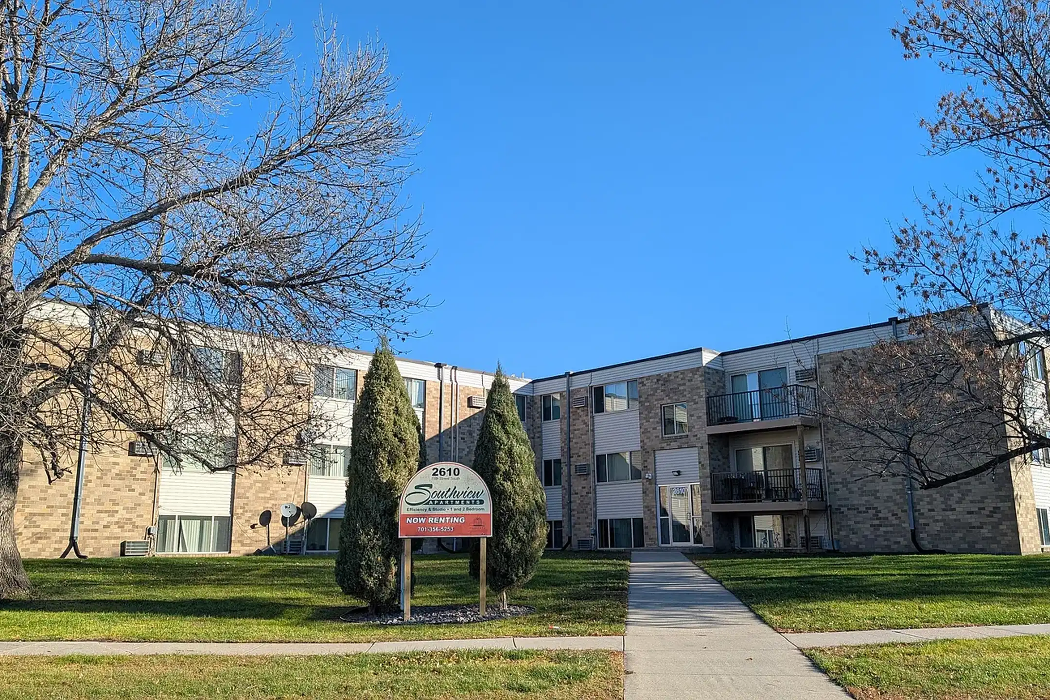Southview Apartments - Fargo, ND 58103 | ApartmentGuide.com