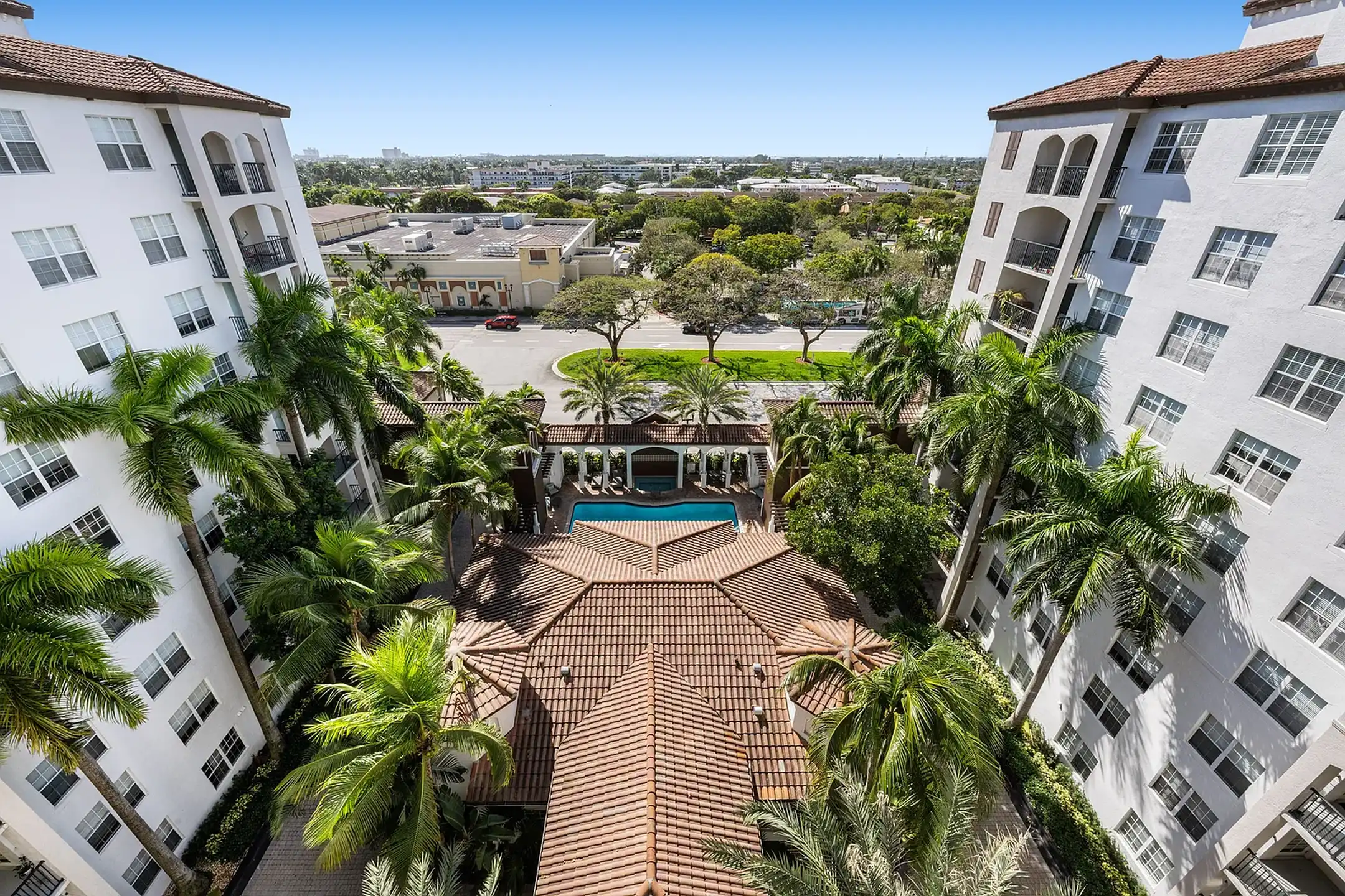 10X Mizner Park - Boca Raton, FL 33432 | ApartmentGuide.com, image size:2160x1440