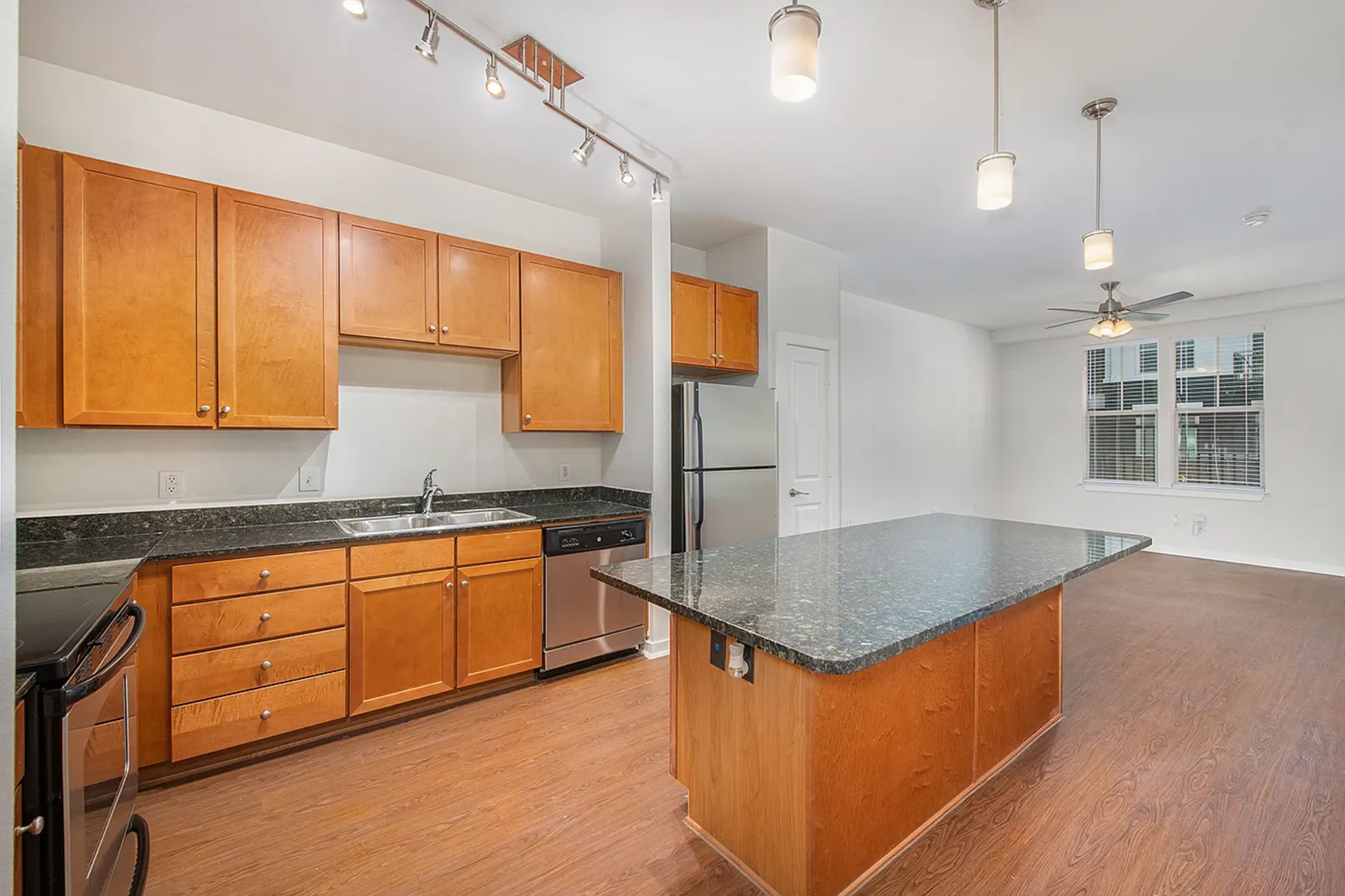 MAA West Austin - Austin, TX 78731 | ApartmentGuide.com
