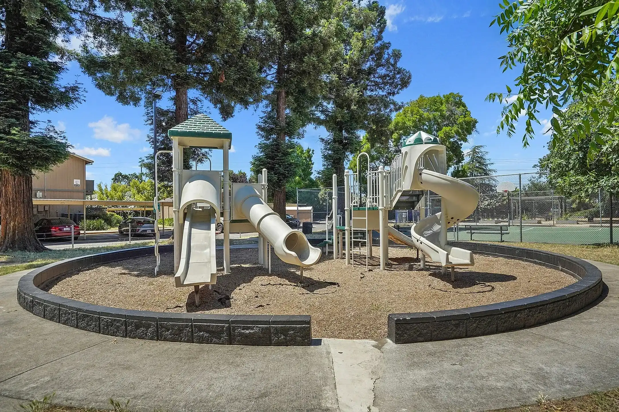 Gold Ridge Apartments - Sacramento, CA 95827 | ApartmentGuide.com