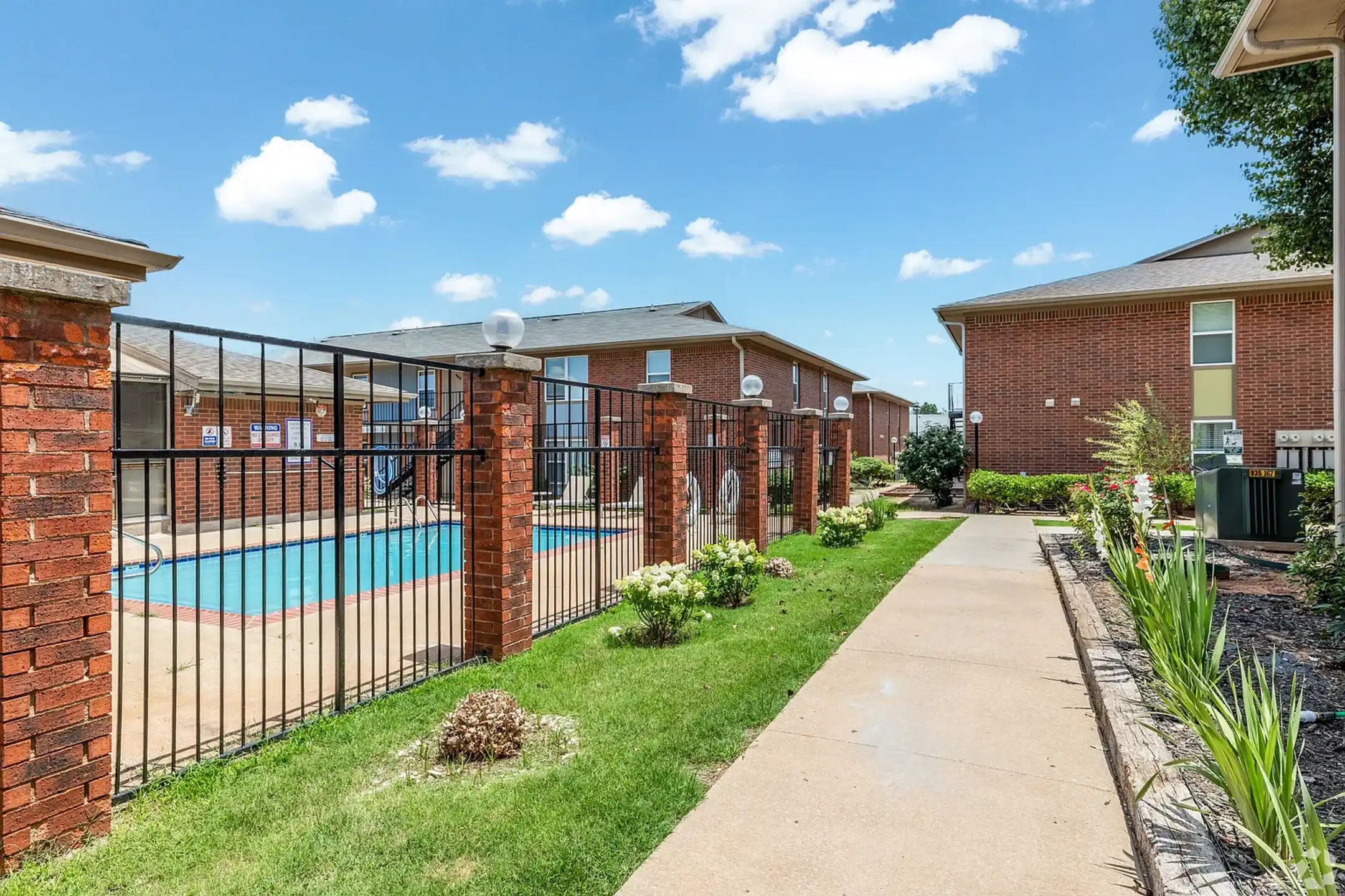 Grand Off Western - Oklahoma City, OK 73109 | ApartmentGuide.com