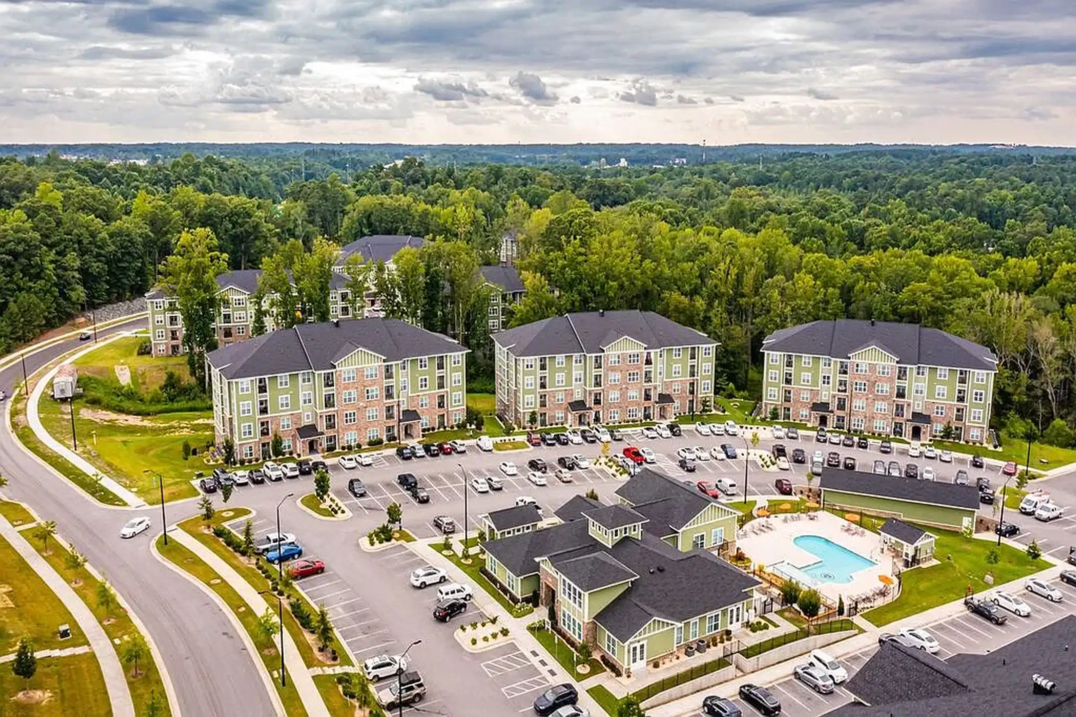 Foxwood Apartments - Raleigh, NC 27616 | ApartmentGuide.com