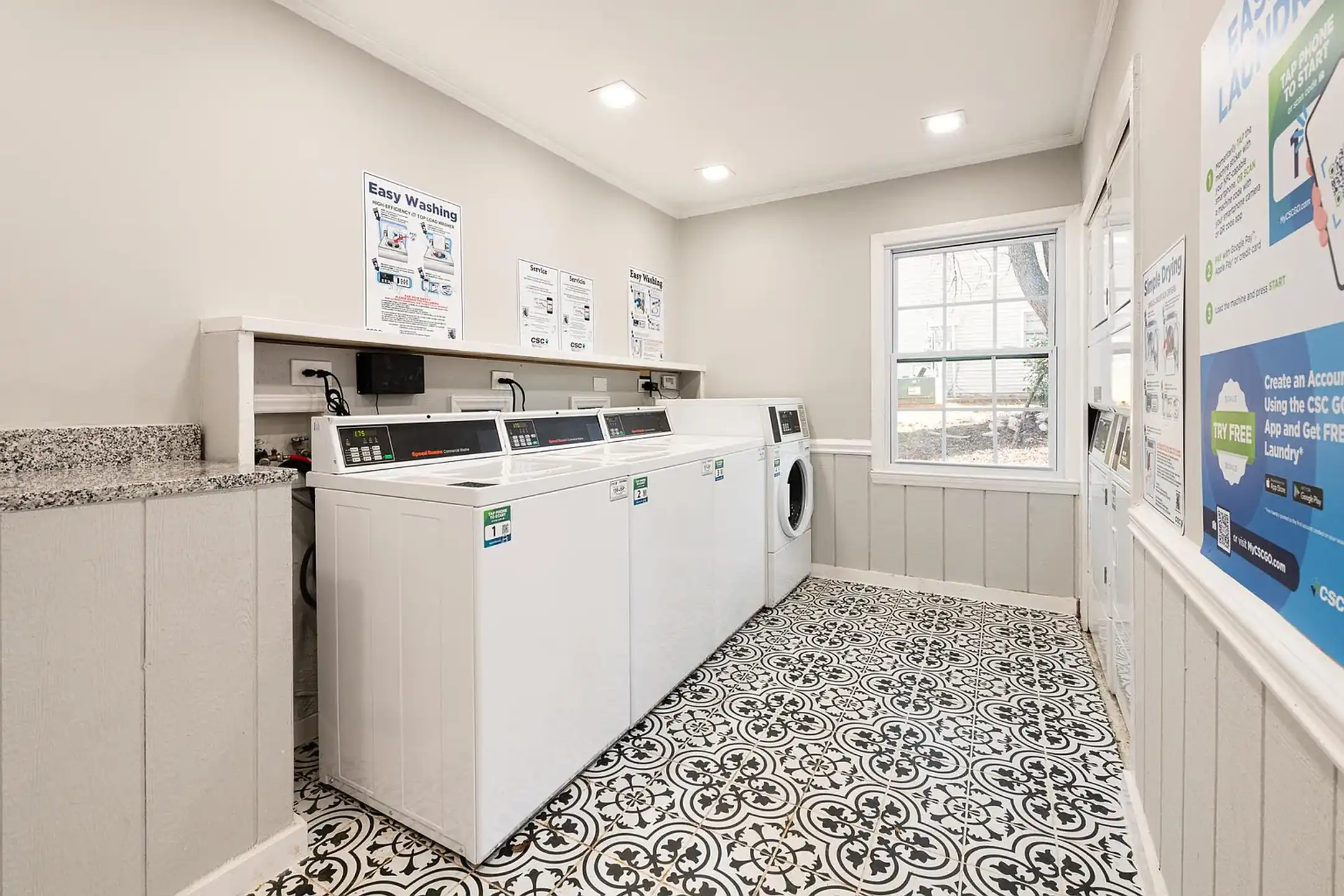 Charlotte 360 - Charlotte, NC 28208 | ApartmentGuide.com