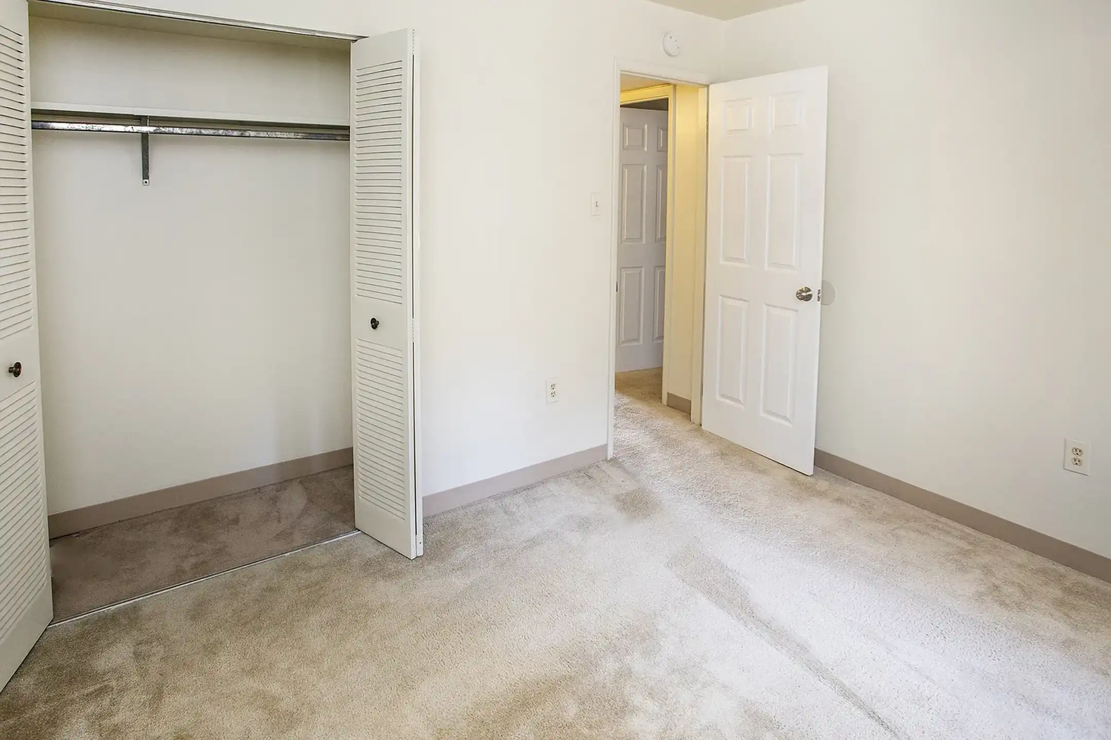 Curated visual reference: Gallery Detail: Forest Apartments Swissvale Pa 15218