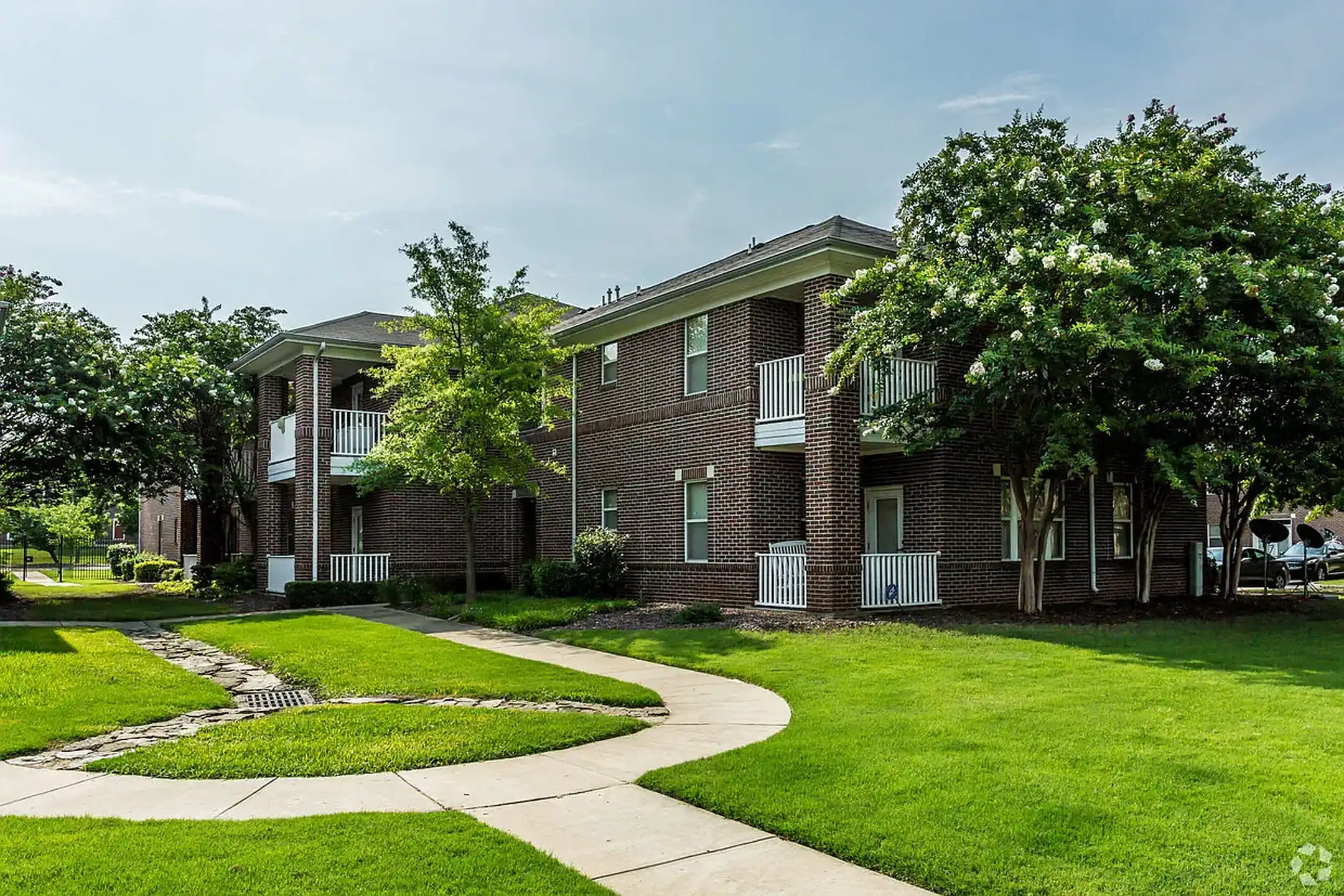 The Metropolitan - Memphis, TN 38107 | ApartmentGuide.com