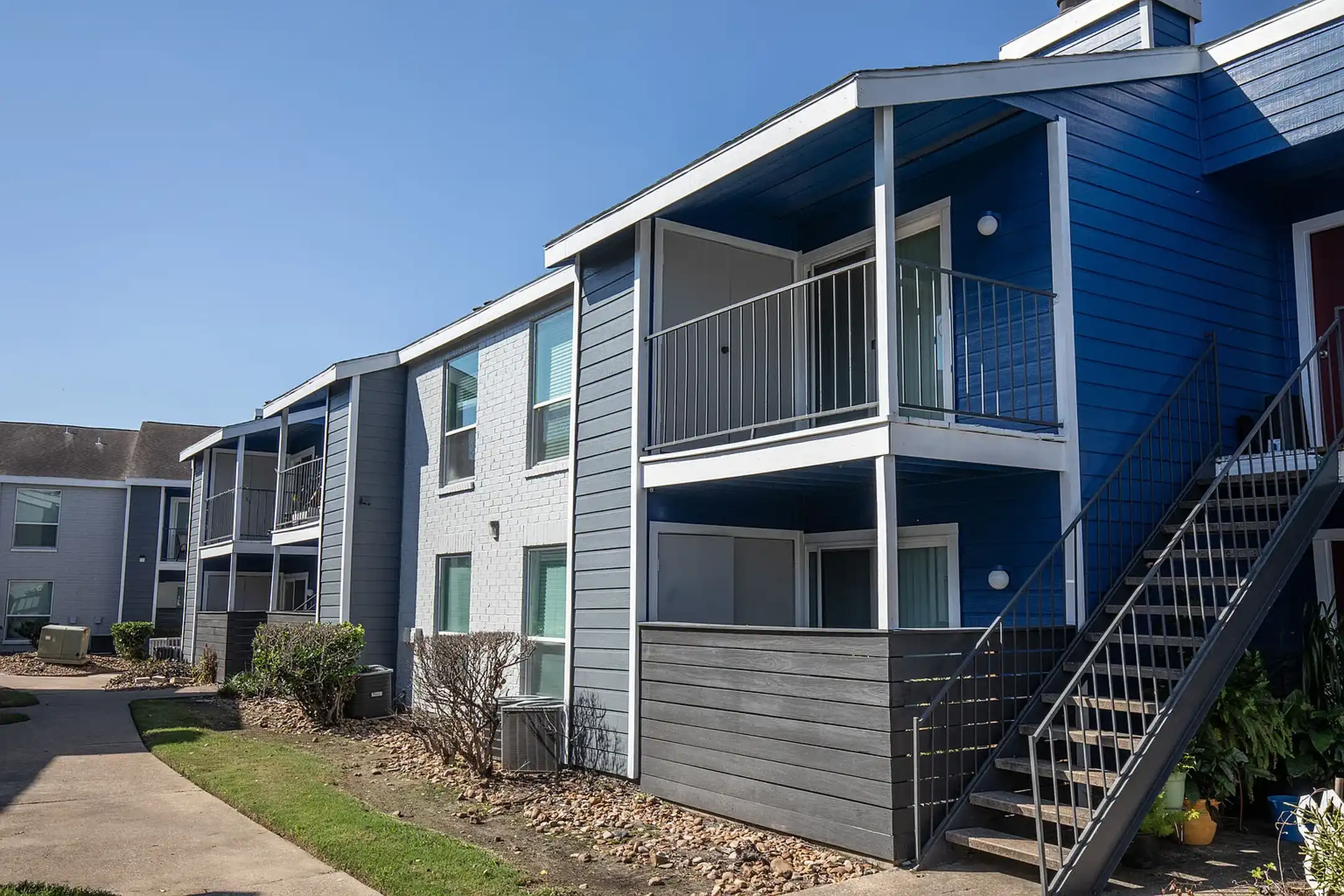A closer look at Hot League City Waterfront Properties