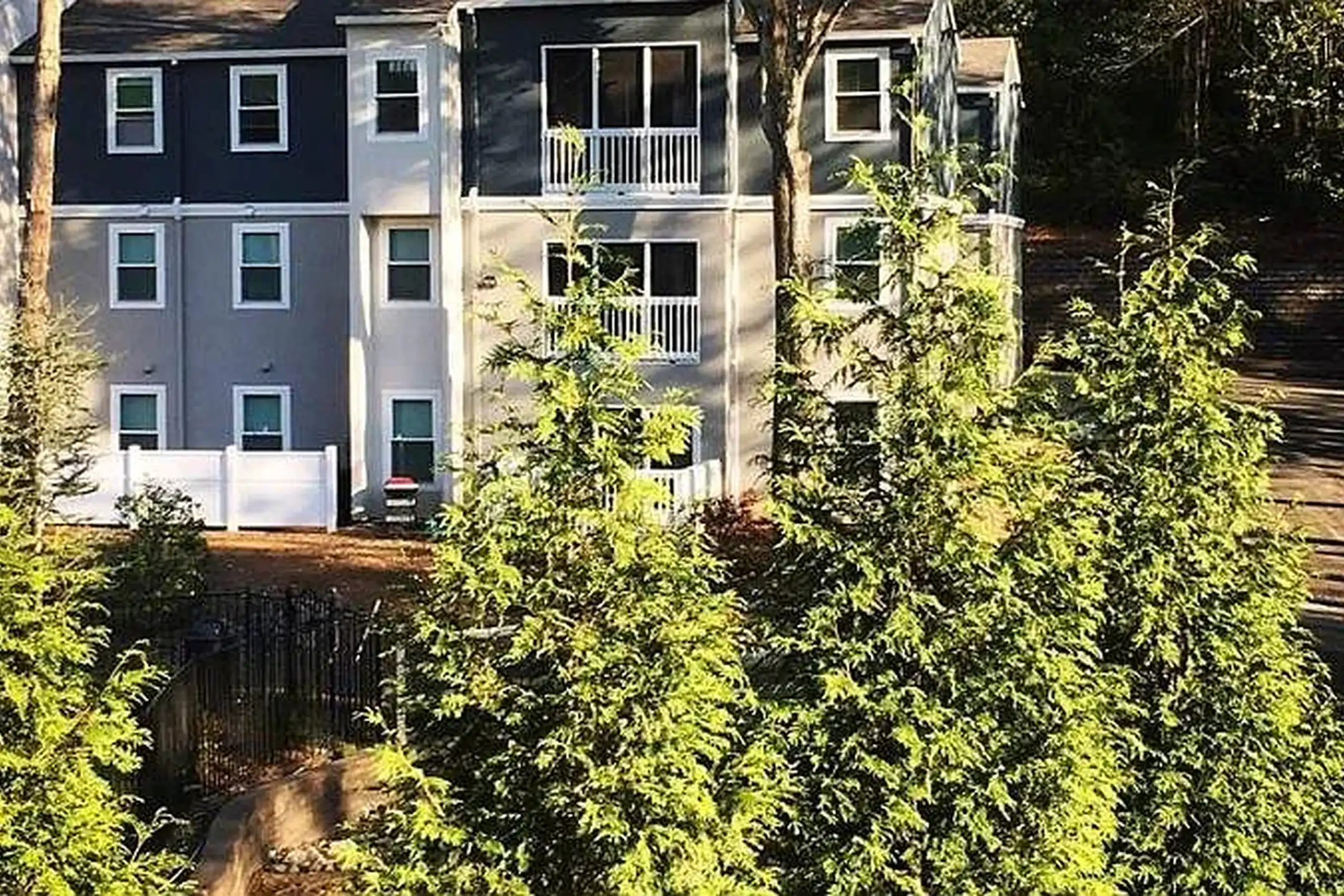 The Reserve at Ridgewood - Sandy Springs, GA 30328 | ApartmentGuide.com