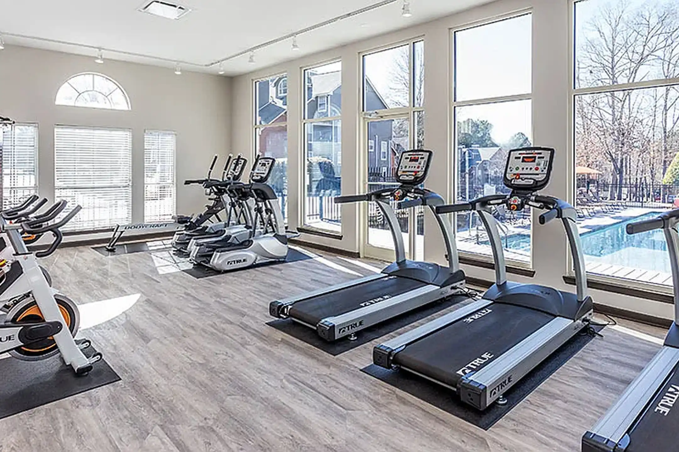 The Gregory North And South Apartment Homes Reviews