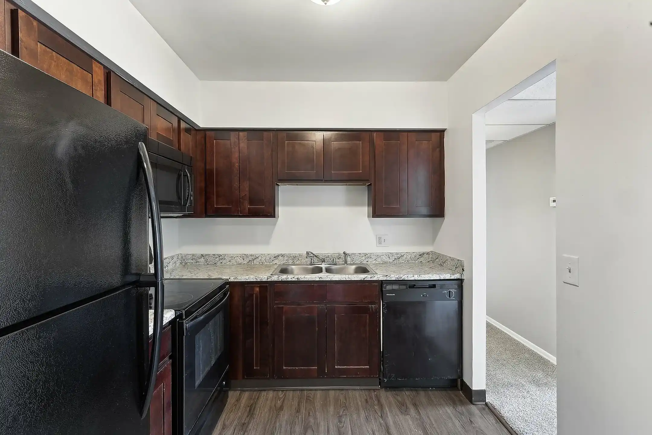 Montana Ridge Apartments - Cincinnati, OH 45211 | ApartmentGuide.com