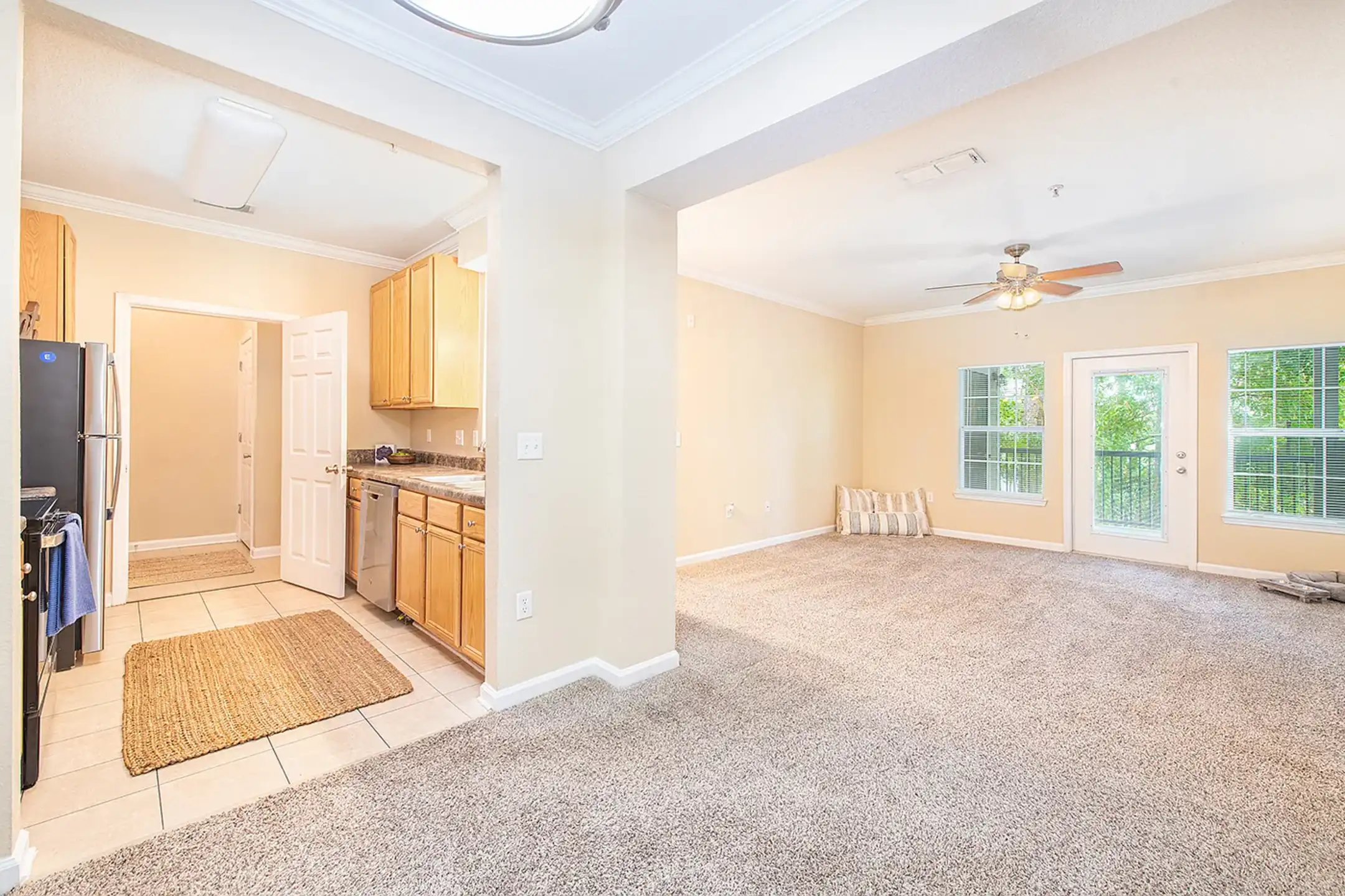 maaページ MAA Mandarin Lakes Luxury Apartment Homes for Rent in