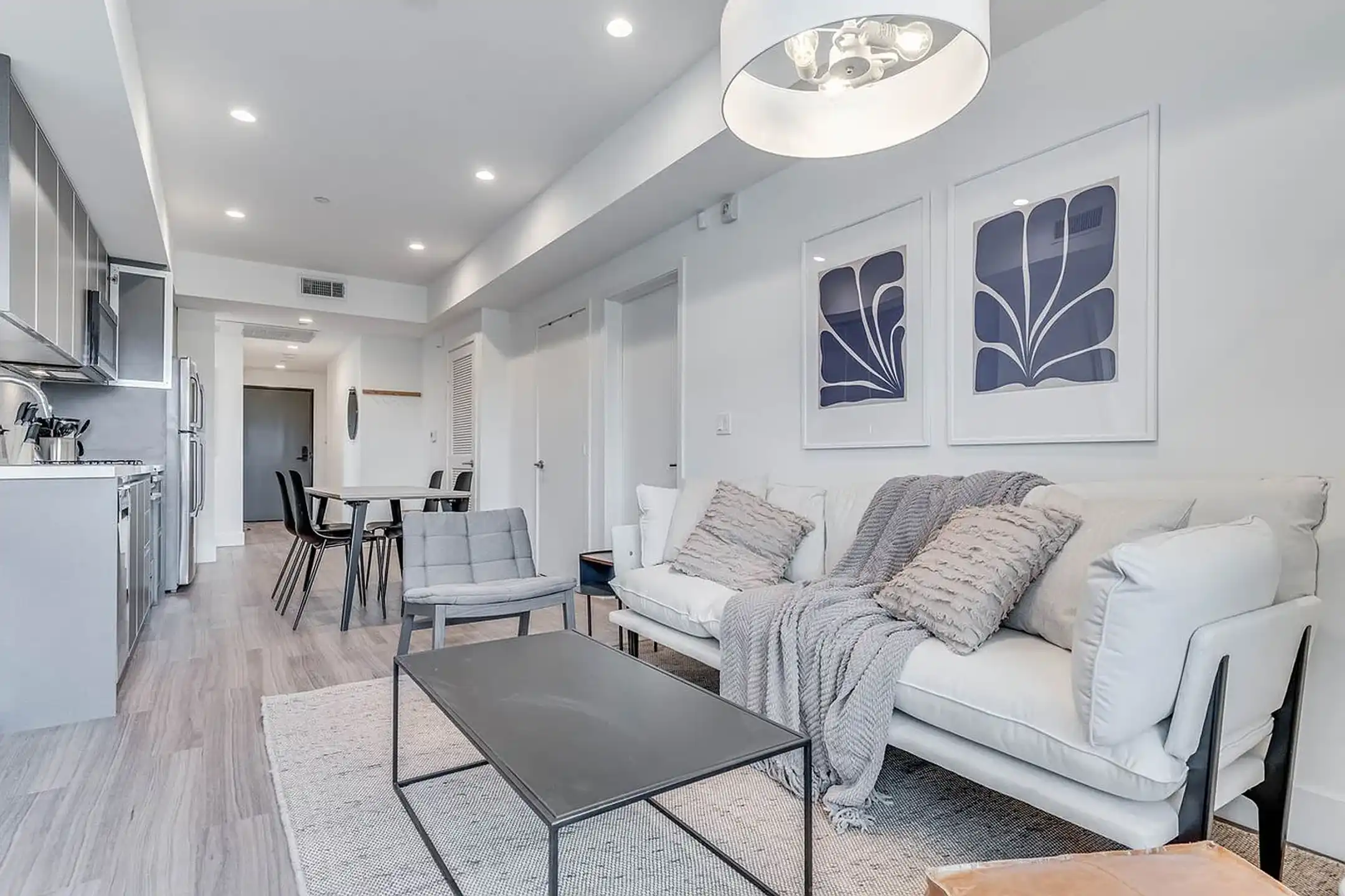 Ecco Fountain Los Angeles, CA 90029