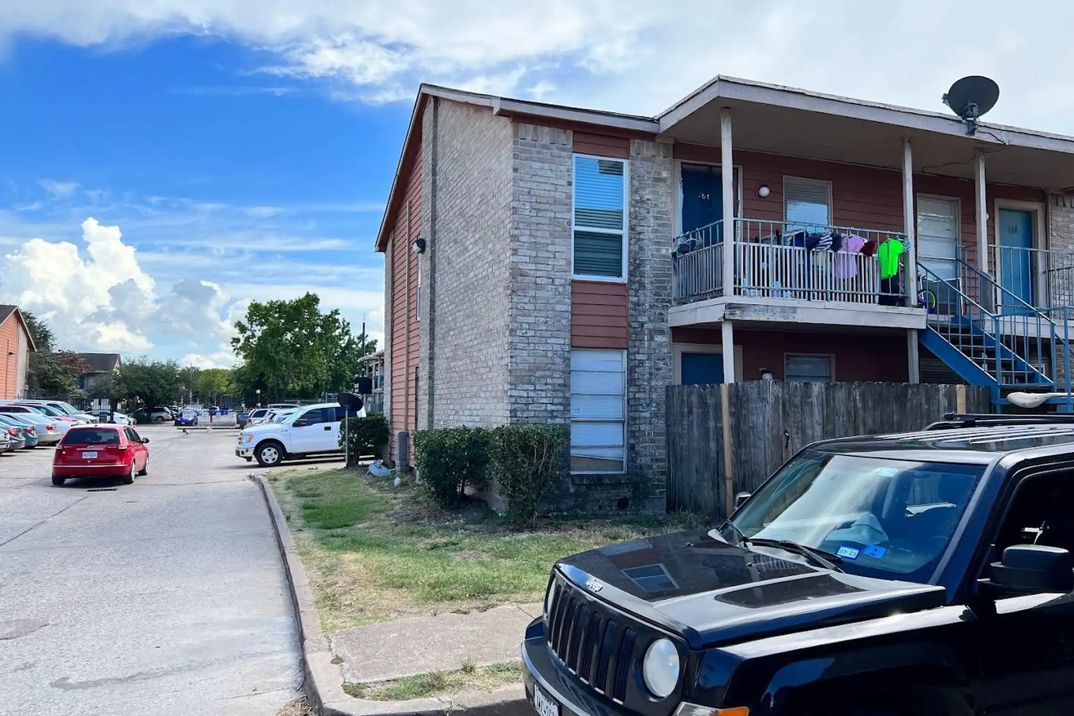 6300 Ranchester Dr - Houston, TX 77036 | ApartmentGuide.com