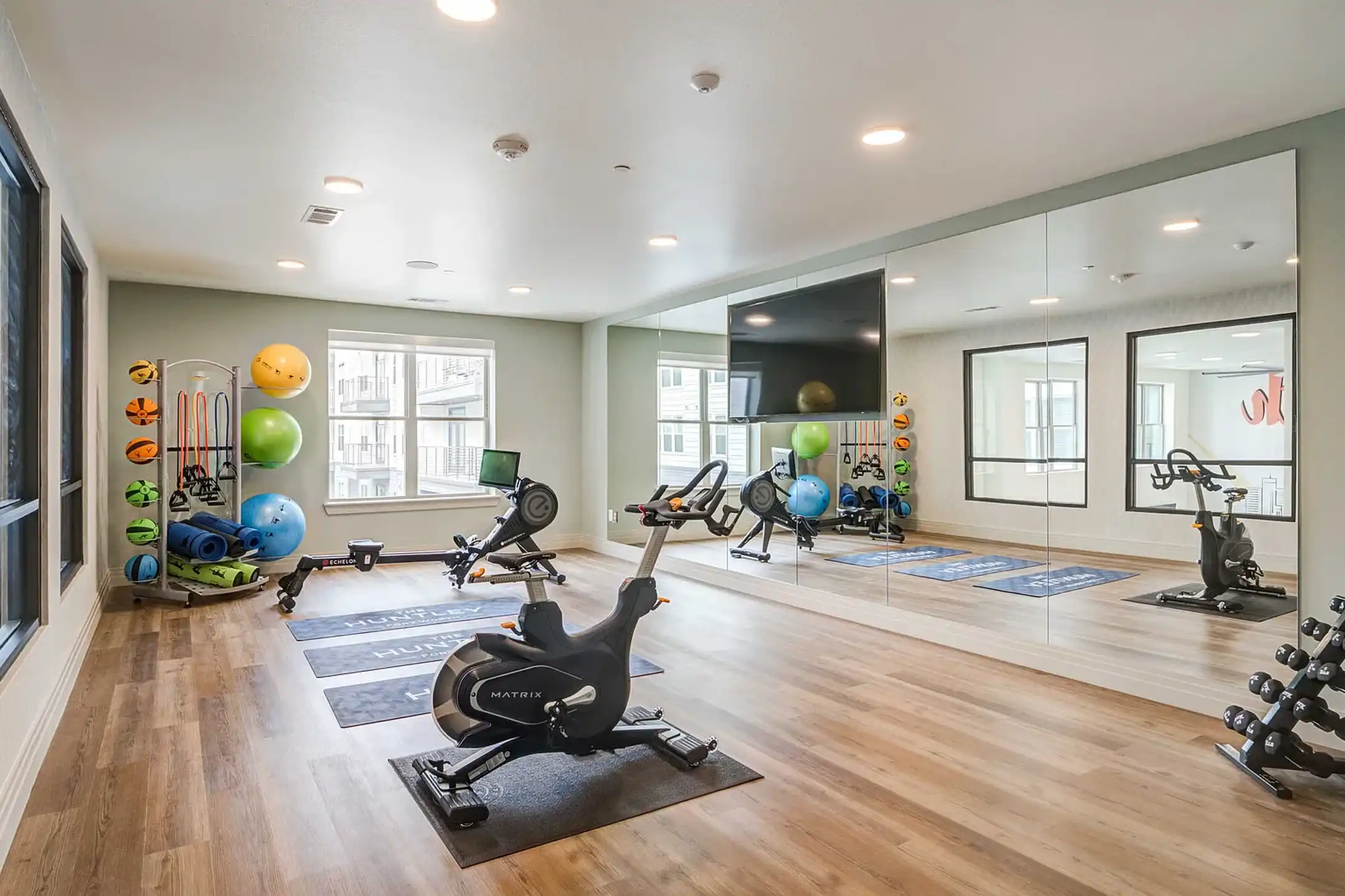 The Huntley - Fort Worth, TX 76102 | ApartmentGuide.com