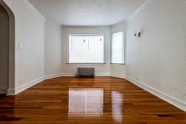 7800-06 S Essex - Chicago, IL 60649 | ApartmentGuide.com
