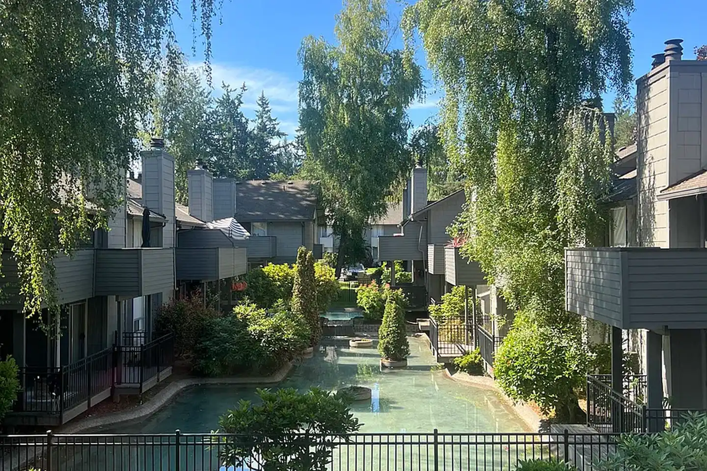 Sunset Ridge Apartments - University Place, WA 98467 | ApartmentGuide.com