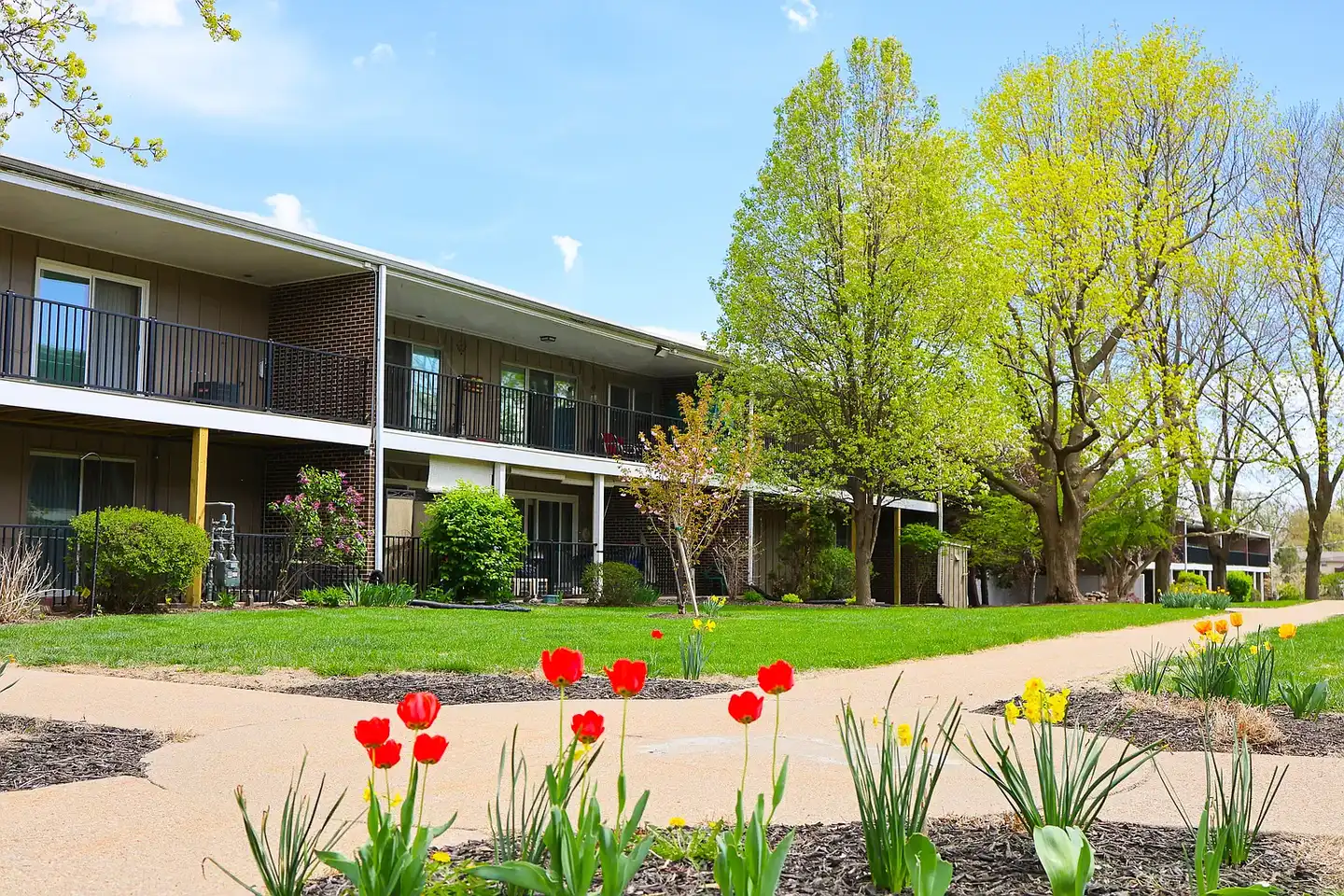 Westbrook Gardens - Omaha, NE 68114 | ApartmentGuide.com