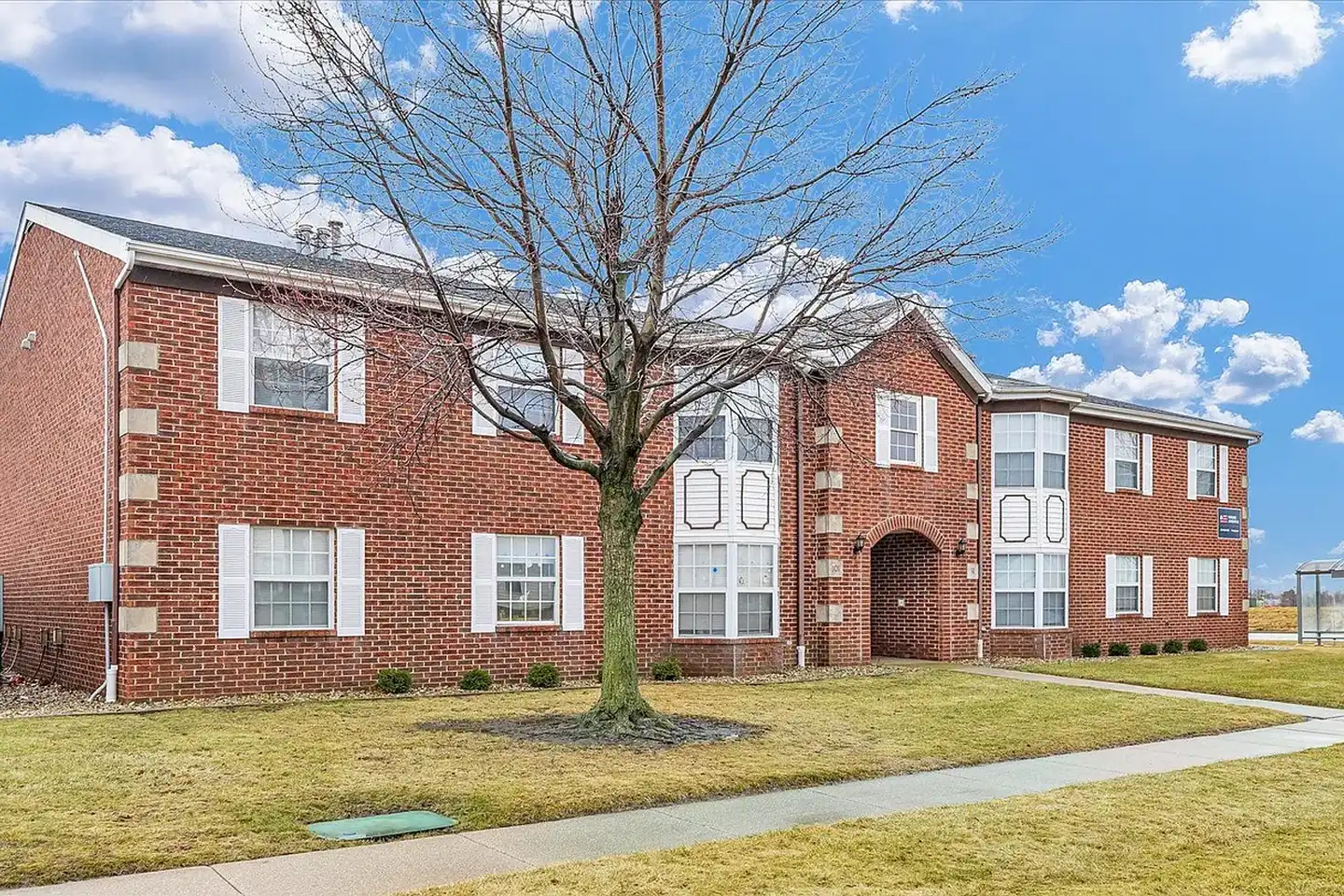 Parkview Apartments - Normal, IL 61761 | ApartmentGuide.com