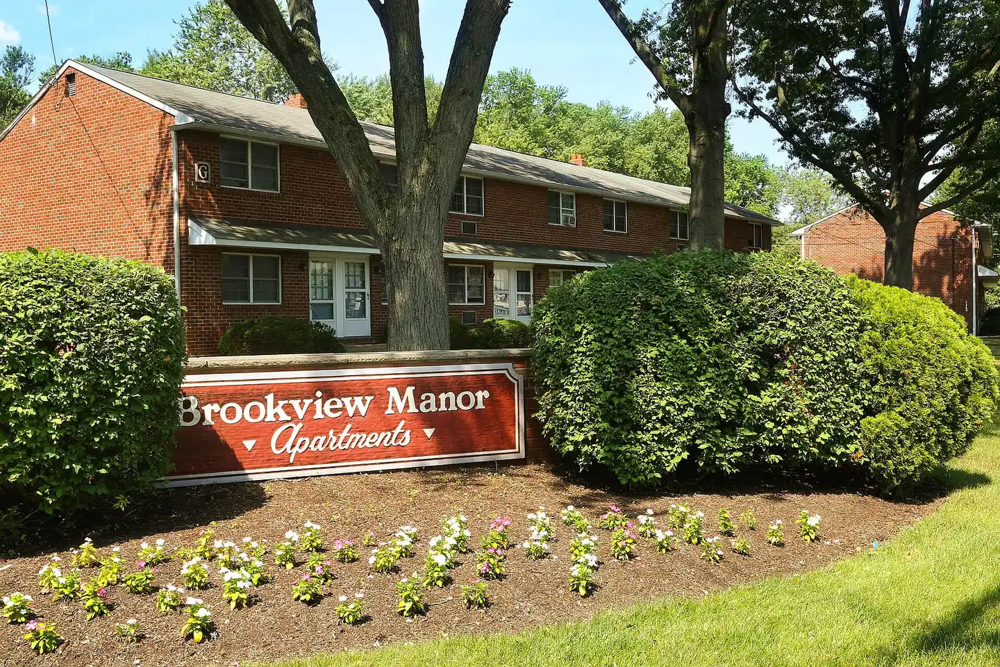 Brookview Manor Apartments, LLC - Stratford, NJ 08084 | ApartmentGuide.com
