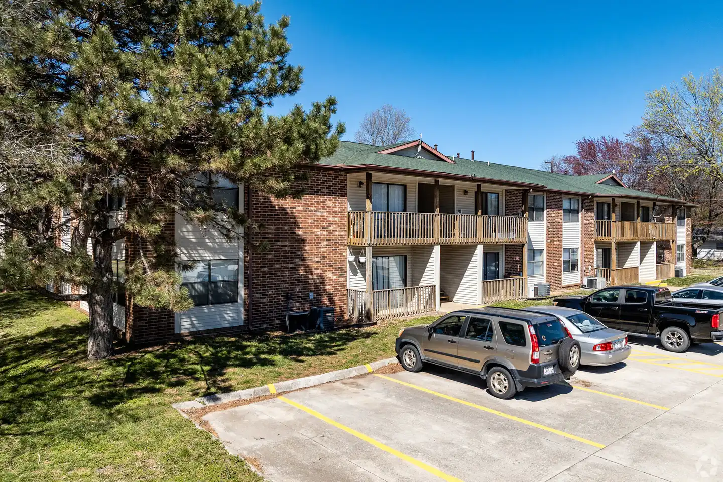 1270 E Guinevere St unit 214 - Springfield, MO 65804 | ApartmentGuide.com