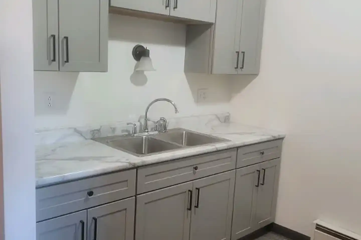 Danrick Apartments - Griffith, IN 46319 | ApartmentGuide.com