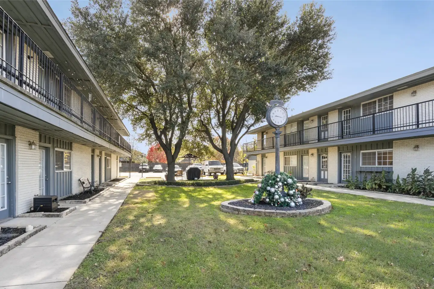 1207 W Wall St #4 - Grapevine, TX 76051 | ApartmentGuide.com