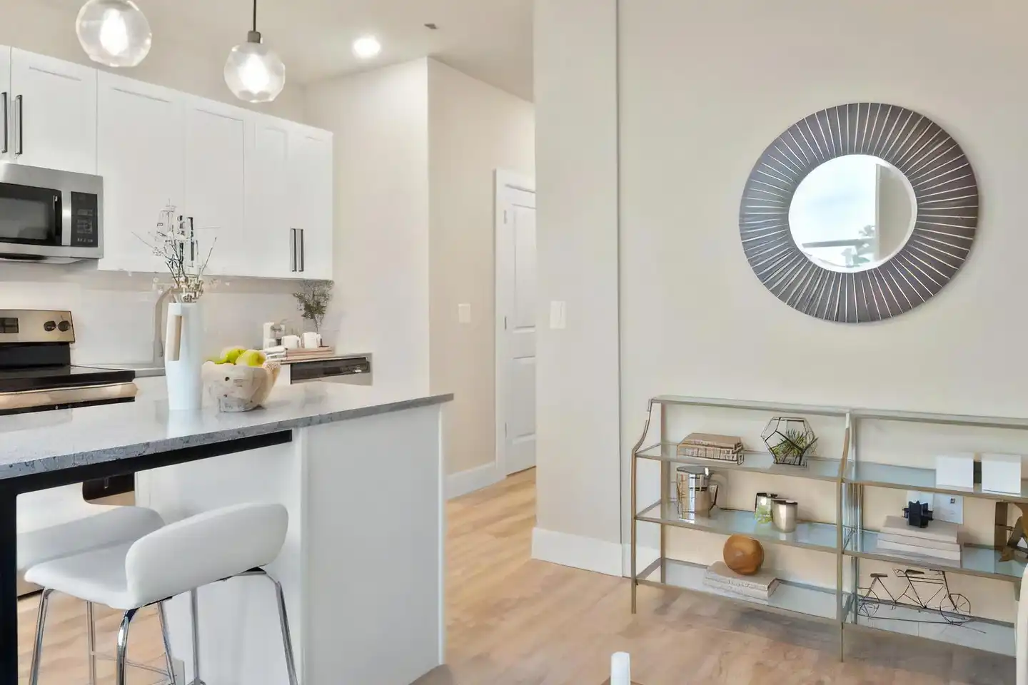 14673 Midway Rd - Addison, TX 75001 | ApartmentGuide.com