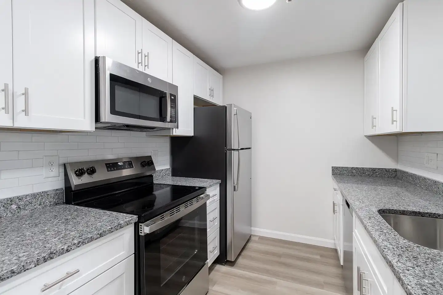301 Union Street - Franklin, MA 02038 | ApartmentGuide.com