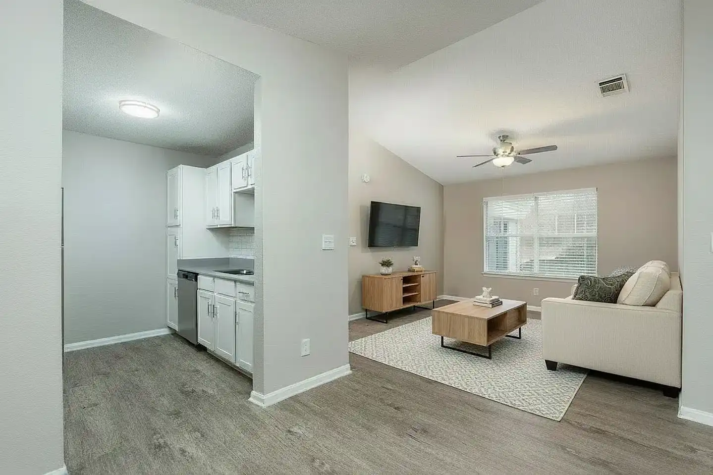 Blue Ridge Apartments - Johnson City, TN 37601 | ApartmentGuide.com