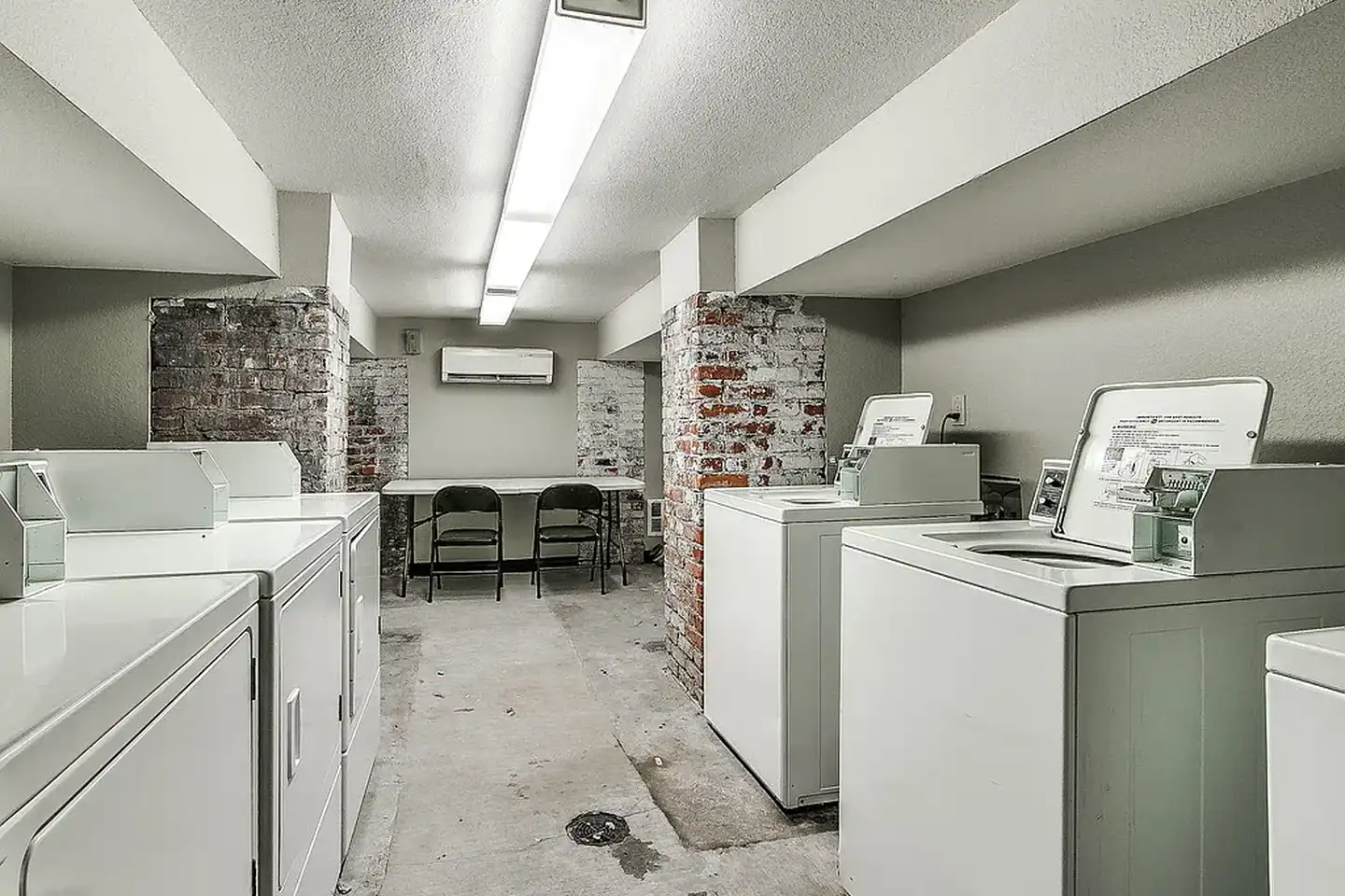 Coliseum Apartments - Tulsa, OK 74120 | ApartmentGuide.com