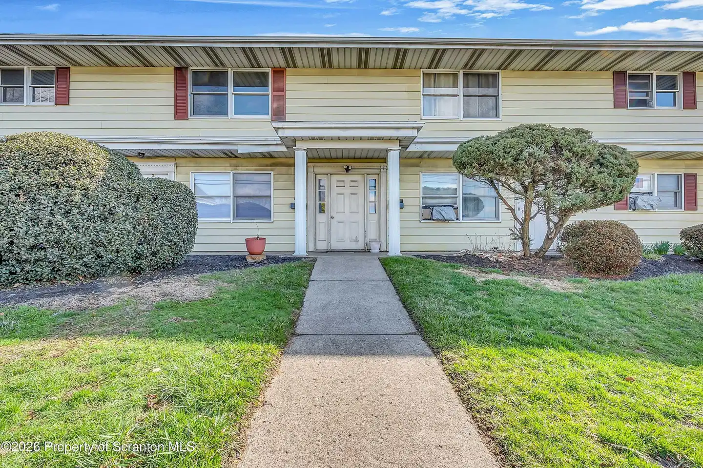 811 Moosic Rd - Old Forge, PA 18518 | ApartmentGuide.com