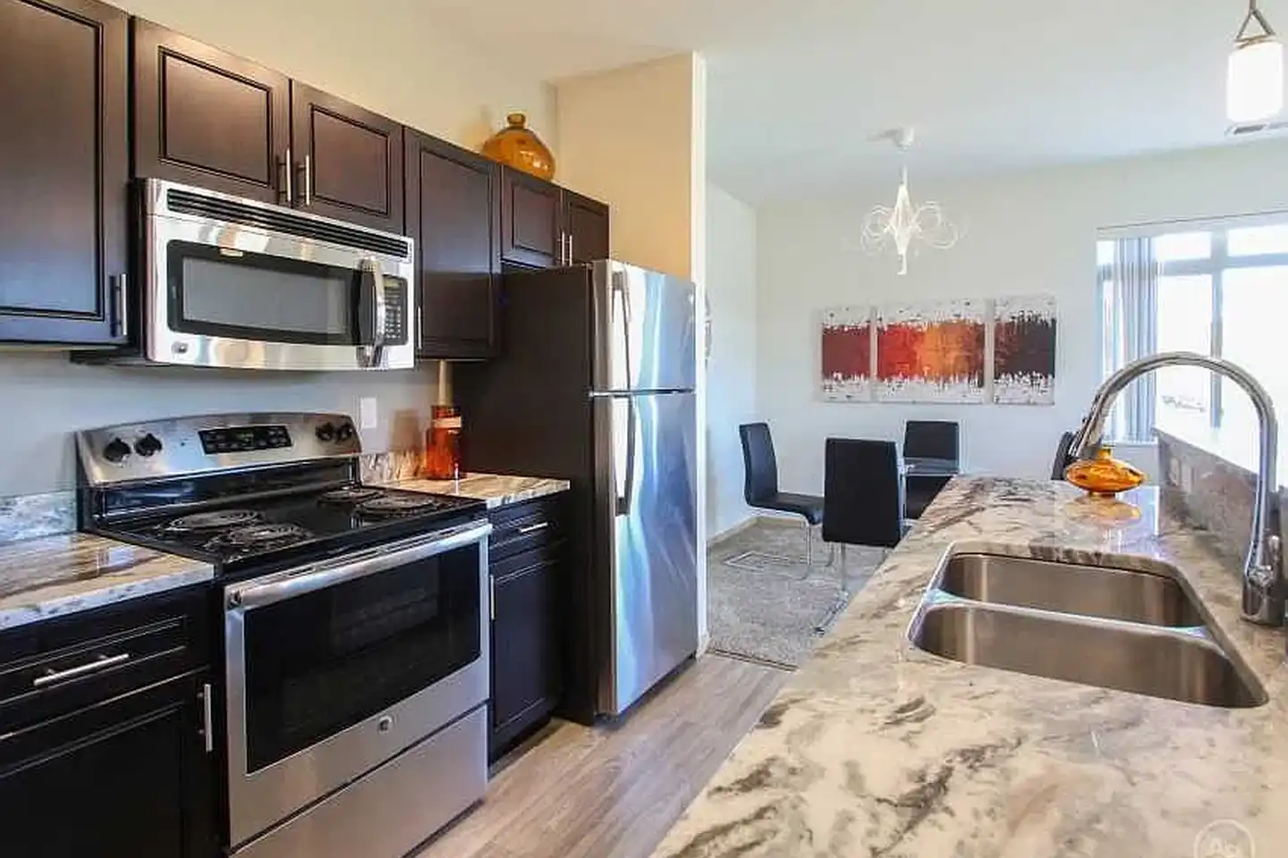 The Pointe Luxury Apartments - Madison, WI 53719 | ApartmentGuide.com
