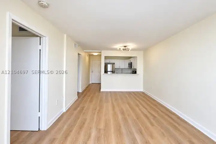 8075 NW 7th St #321 - Miami, FL 33126 | ApartmentGuide.com