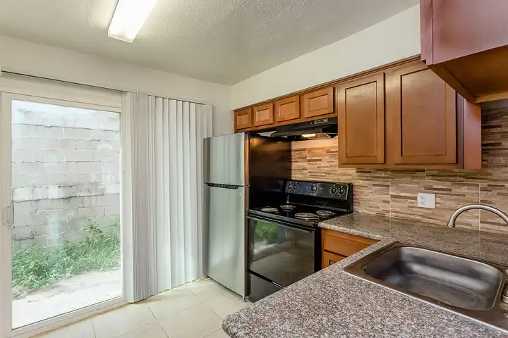 Spring Gardens - Houston, TX 77055 | ApartmentGuide.com