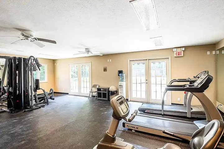 Centre Ridge - Omaha, NE 68124 | ApartmentGuide.com