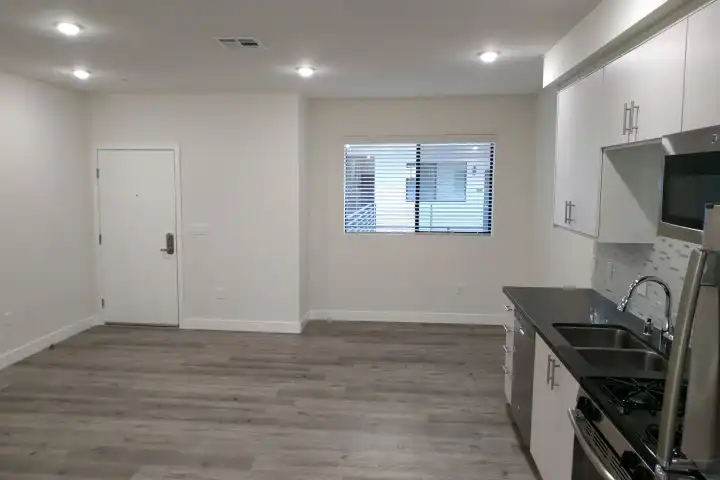 18529 Calvert St unit 207 - Los Angeles, CA 91335 | ApartmentGuide.com