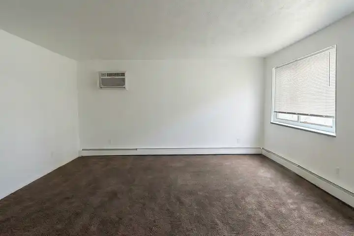 1867 N Taylor Rd unit 108 - Cleveland, OH 44112 | ApartmentGuide.com