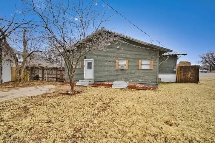140 Merchant St #1 - Abilene, TX 79603 | ApartmentGuide.com