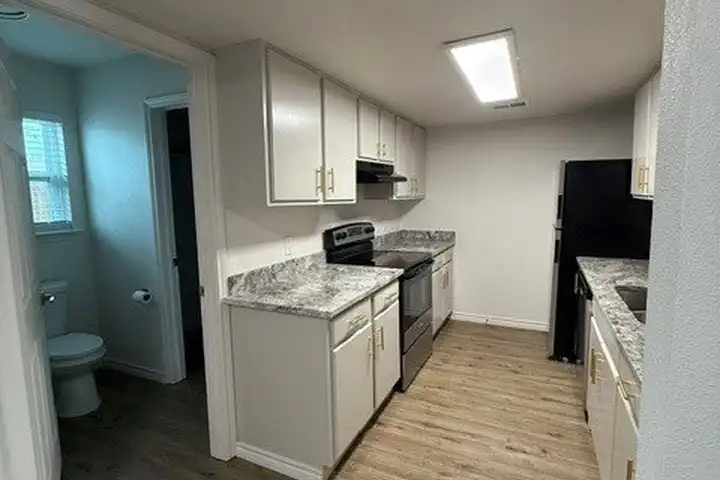 1505 W Pearl St #9 - Granbury, TX 76048 | ApartmentGuide.com