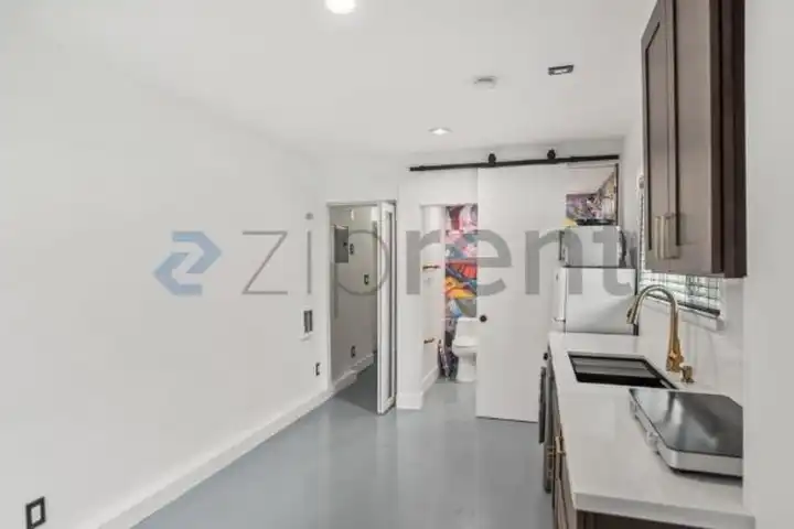 1006 Chester St - Oakland, CA 94607 | ApartmentGuide.com